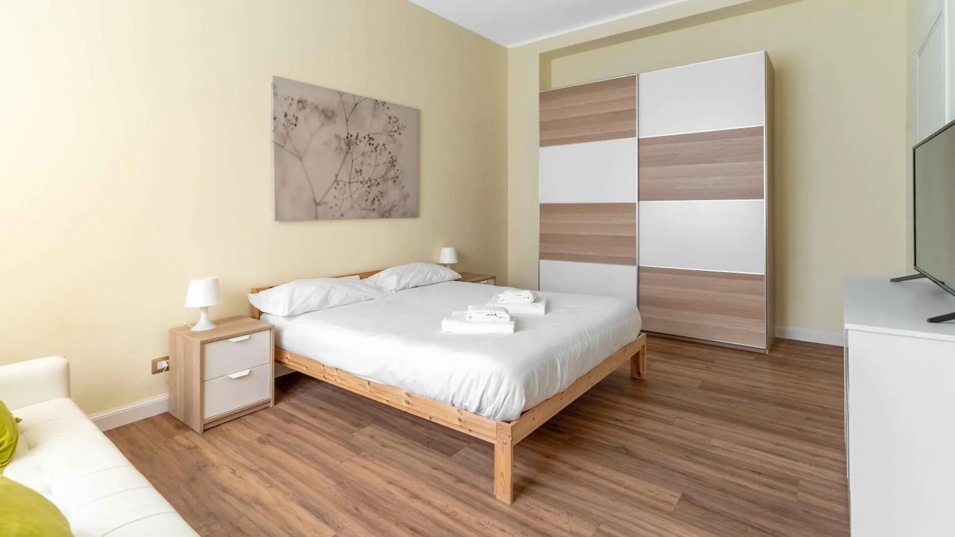 Green House San Siro M5 2 Camere Netflix Milan Italy