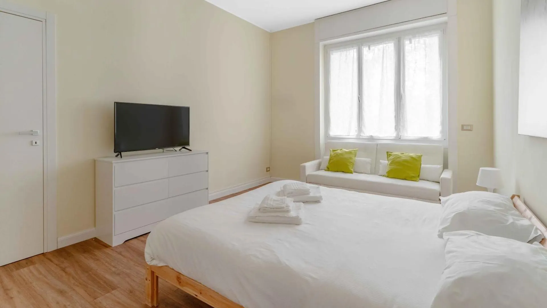 Apartment Green House San Siro M5 2 Camere Netflix Milan