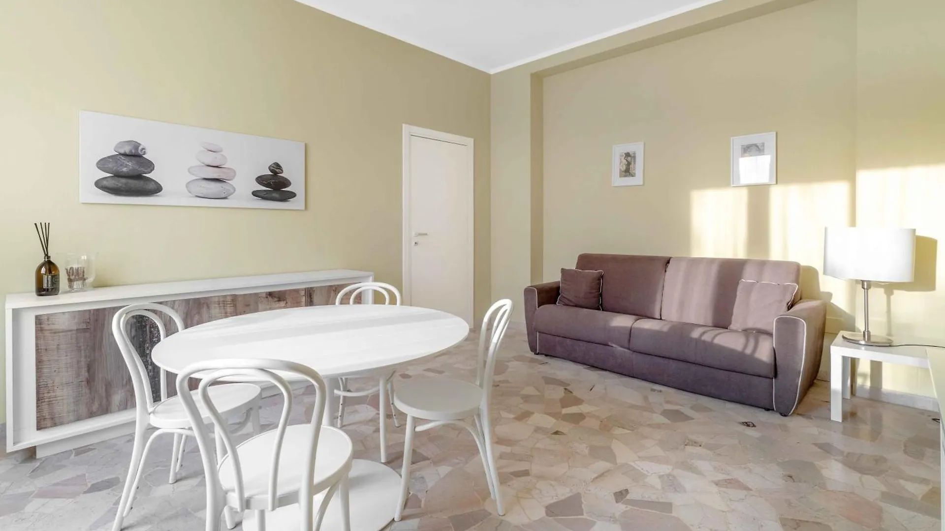 Apartment Green House San Siro M5 2 Camere Netflix Milan